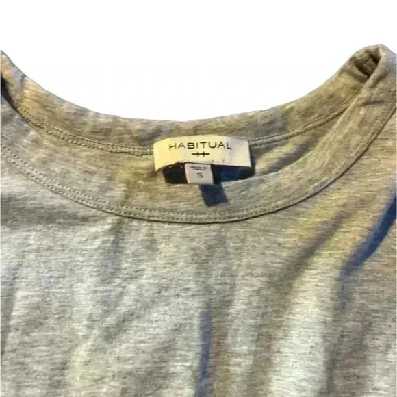 Habitual‎ Gray Twisted Front Tie Back Short Sleeve shirt, S - Picture 3 of 5